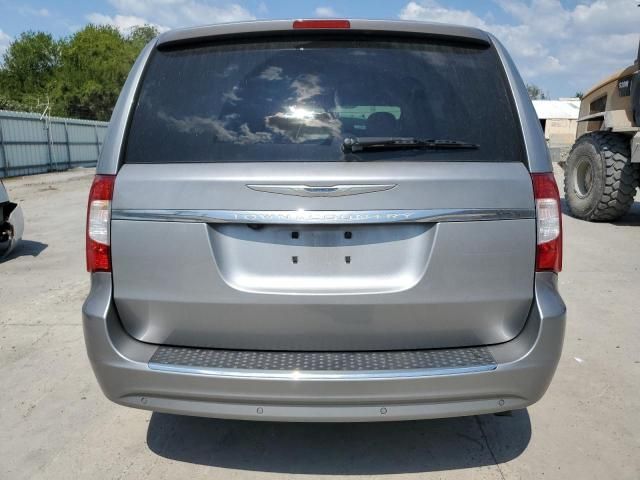 2015 Chrysler Town & Country Touring L