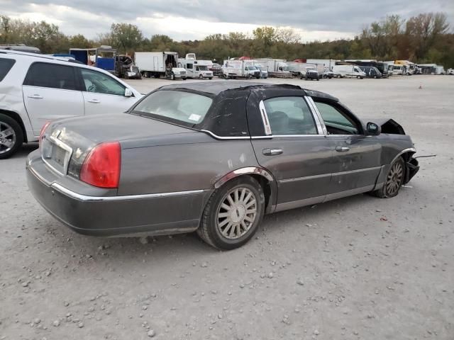 2004 Lincoln Town Car Executive