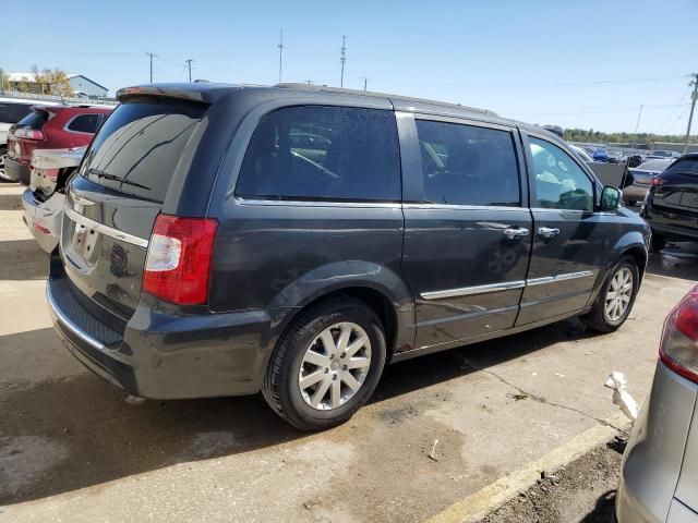 2012 Chrysler Town & Country Touring L