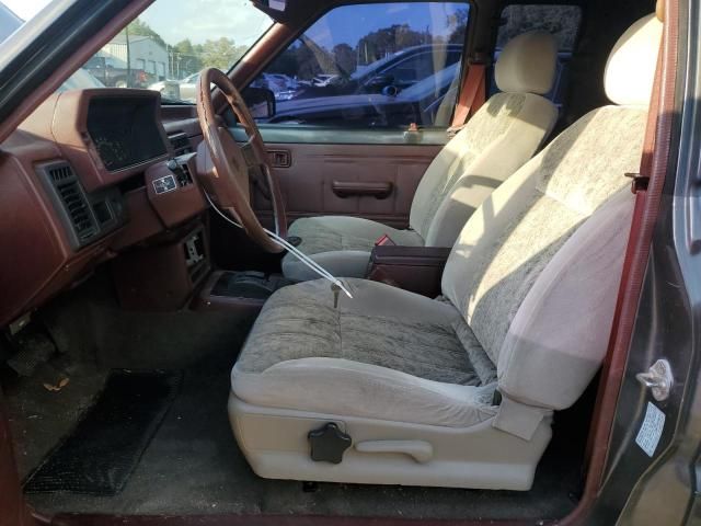 1987 Mazda B2200 Short BED