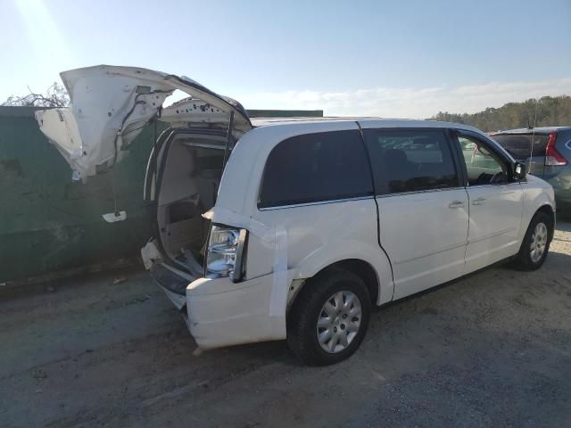 2009 Chrysler Town & Country LX