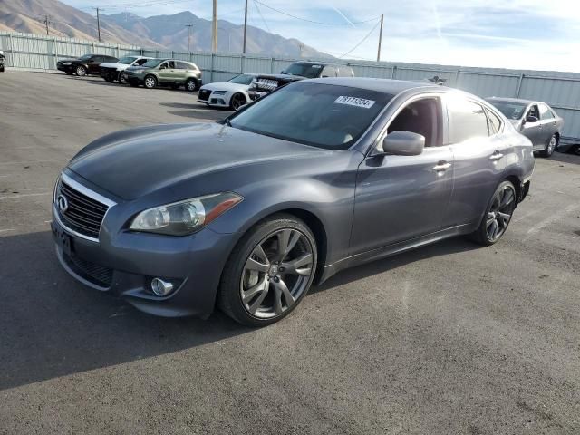 2011 Infiniti M56