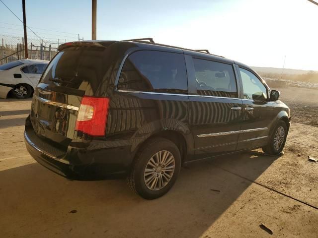 2014 Chrysler Town & Country Touring L