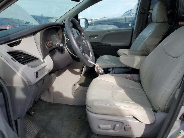 2015 Toyota Sienna LE