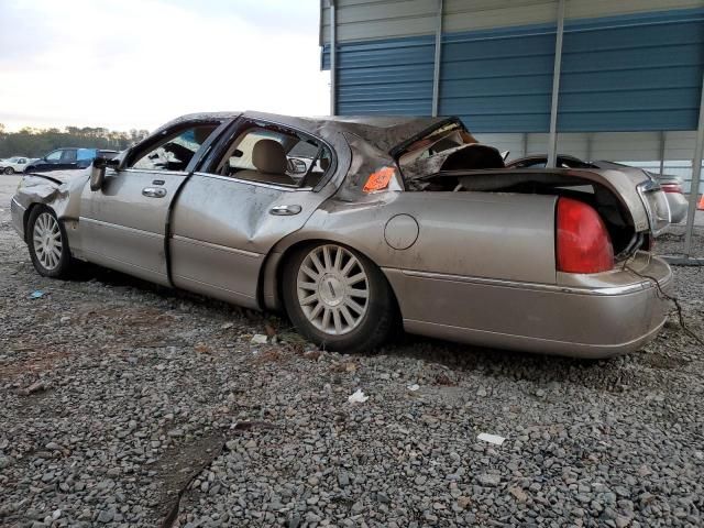 2003 Lincoln Town Car Executive