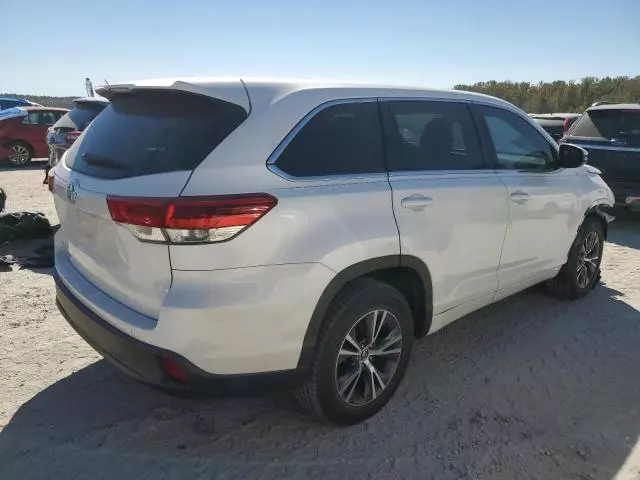 2017 Toyota Highlander LE