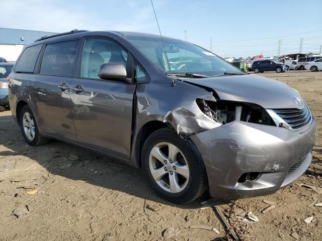 2014 Toyota Sienna LE