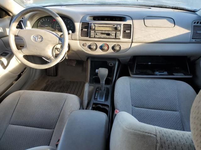 2004 Toyota Camry LE