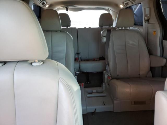 2013 Toyota Sienna XLE