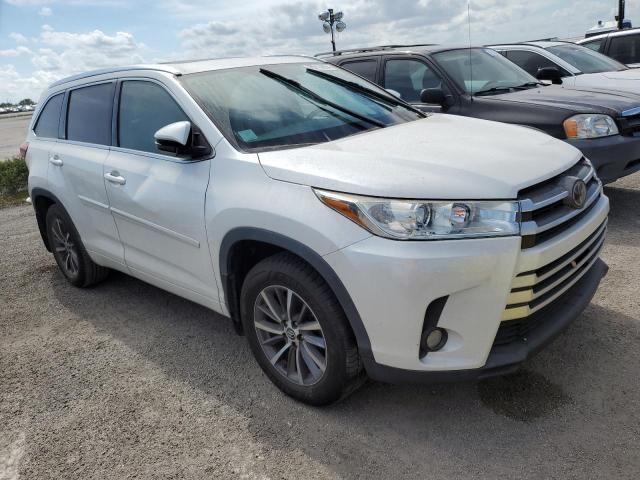 2018 Toyota Highlander SE