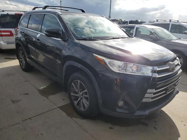 2018 Toyota Highlander SE