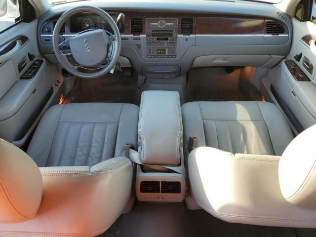 2006 Lincoln Town Car Signature