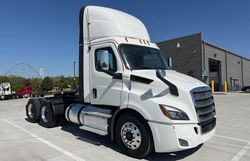 Salvage trucks for sale at Kansas City, KS auction: 2019 Freightliner Cascadia 116