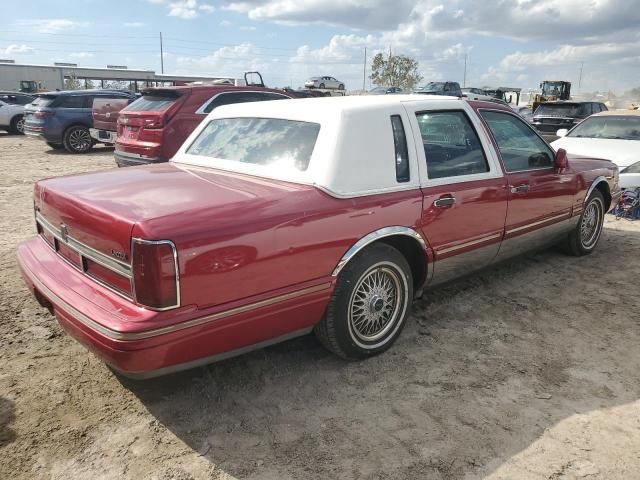 1995 Lincoln Town Car Signature