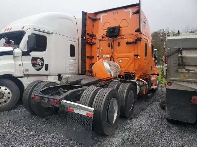 2023 Freightliner Cascadia 126