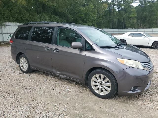 2012 Toyota Sienna XLE