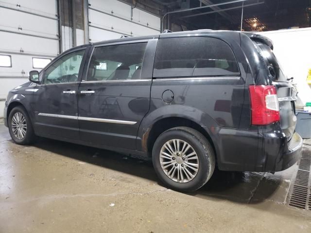 2013 Chrysler Town & Country Touring L