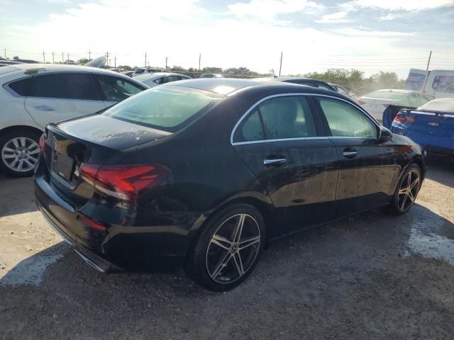 2019 Mercedes-Benz A 220