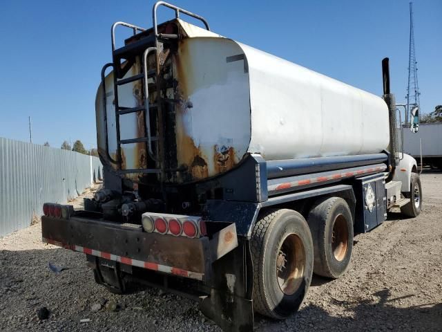 2012 Peterbilt 348