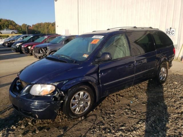 2005 Chrysler Town & Country Limited