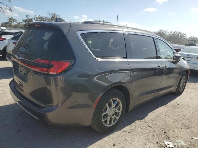 2022 Chrysler Pacifica Touring