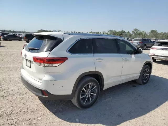 2018 Toyota Highlander SE