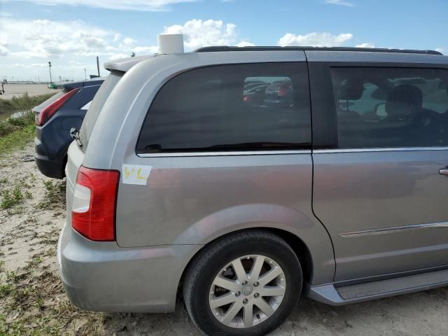 2013 Chrysler Town & Country Touring