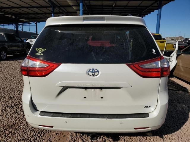 2015 Toyota Sienna XLE