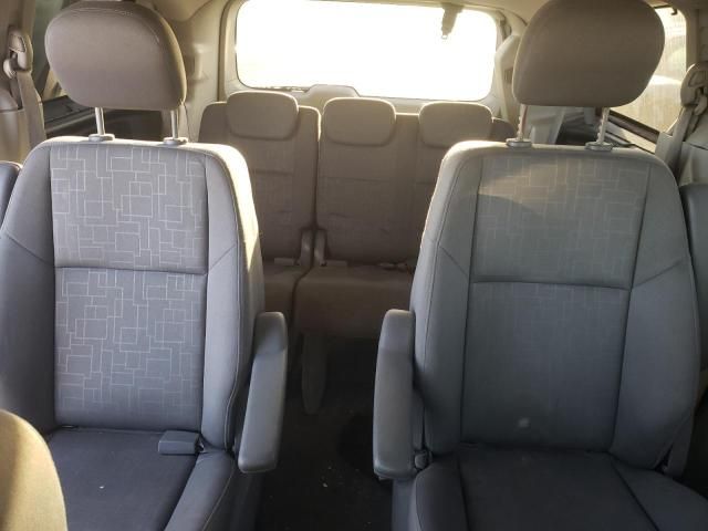 2009 Volkswagen Routan SE