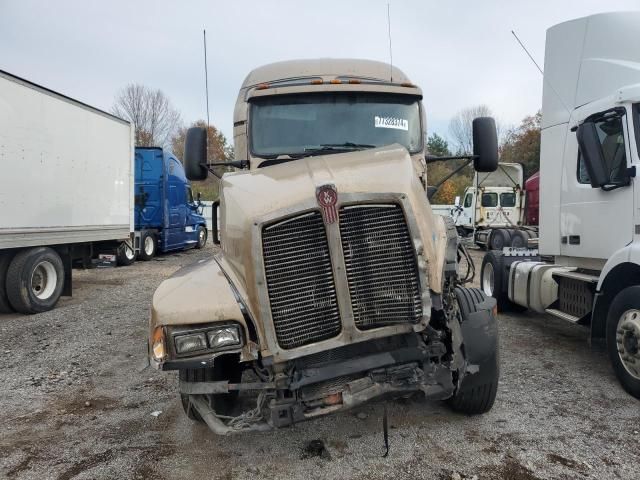 2006 Kenworth Construction T600