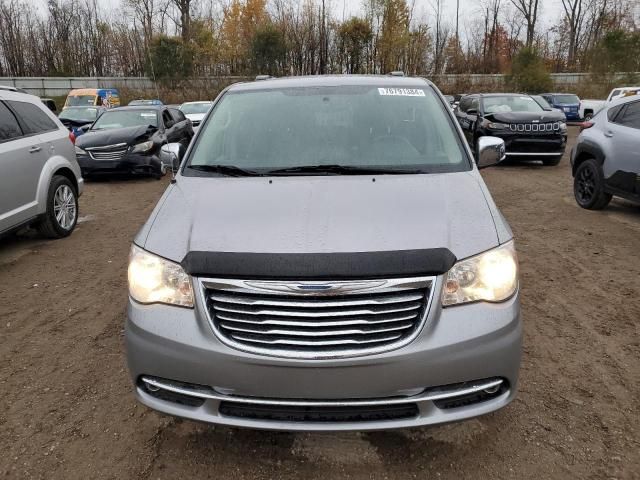 2016 Chrysler Town & Country Touring L