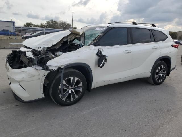 2020 Toyota Highlander Hybrid XLE