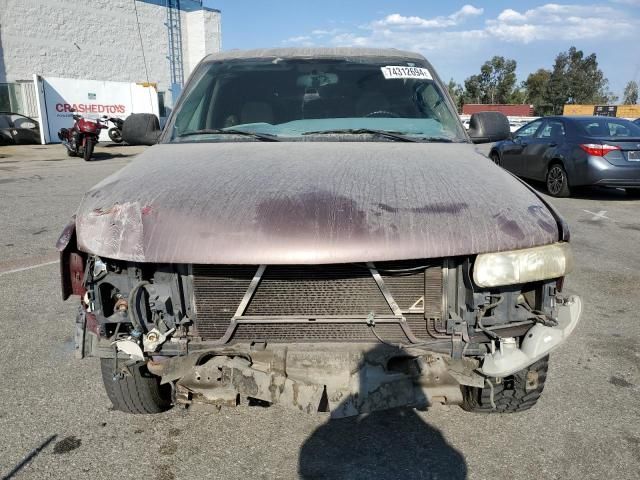 2004 Chevrolet Tahoe C1500