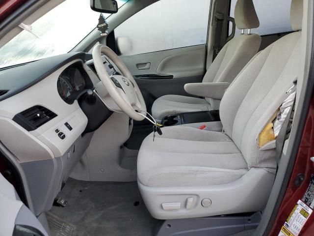 2013 Toyota Sienna LE