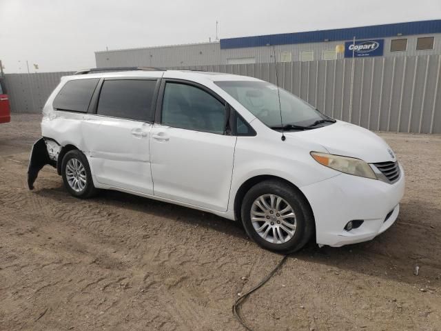 2011 Toyota Sienna XLE