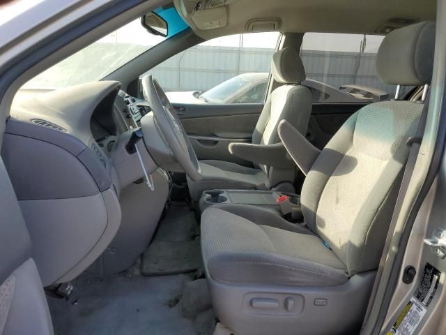 2006 Toyota Sienna CE