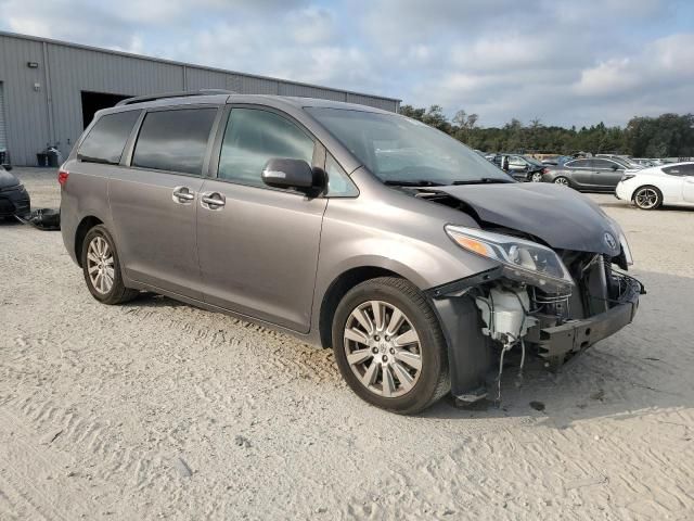 2017 Toyota Sienna XLE