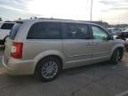 2014 Chrysler Town & Country Touring L