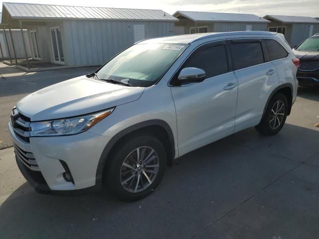 2018 Toyota Highlander SE