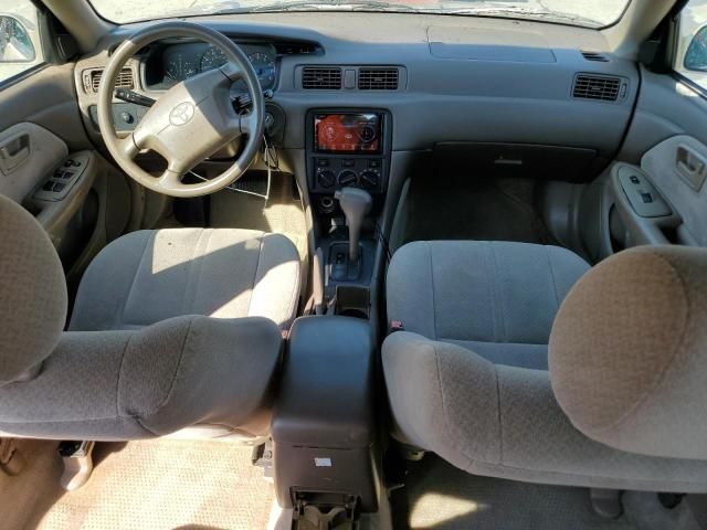 2000 Toyota Camry LE