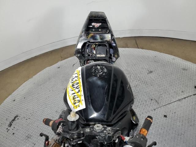 2005 Yamaha YZFR6 L