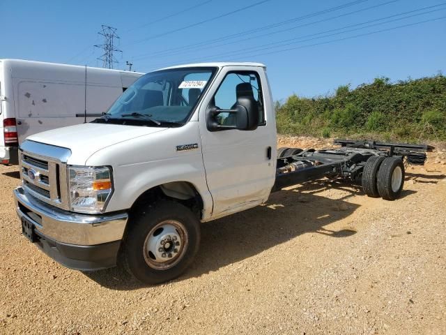 2024 Ford Econoline E450 Super Duty Cutaway Van