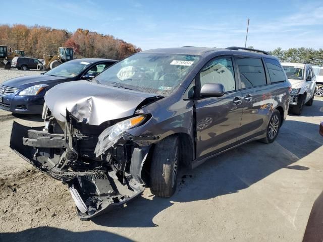 2019 Toyota Sienna XLE