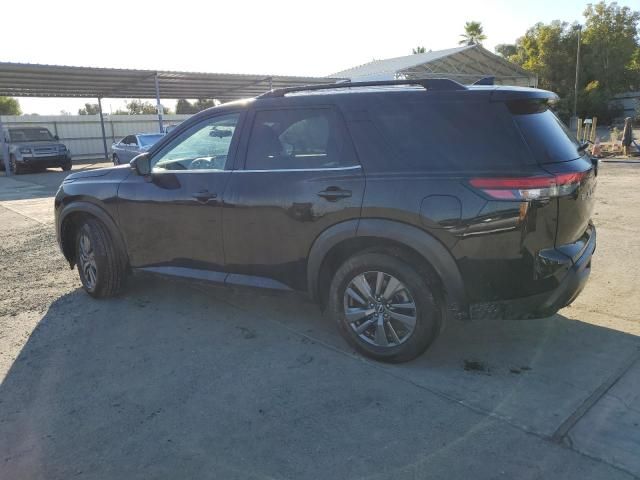 2023 Nissan Pathfinder SV