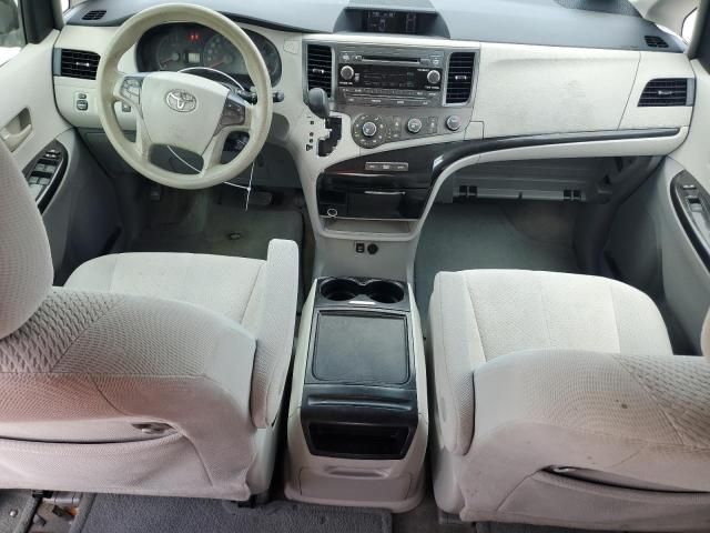 2012 Toyota Sienna LE