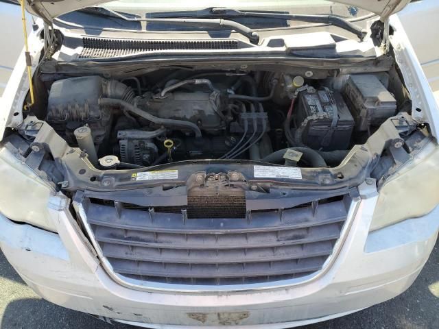 2008 Chrysler Town & Country LX