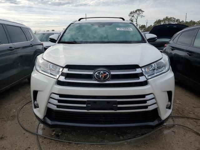 2019 Toyota Highlander SE