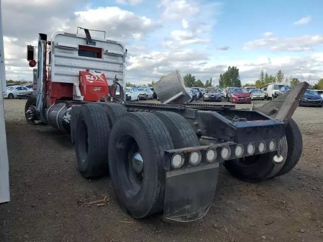 1999 Peterbilt 379