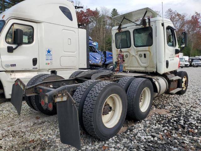 2018 Freightliner Cascadia 125