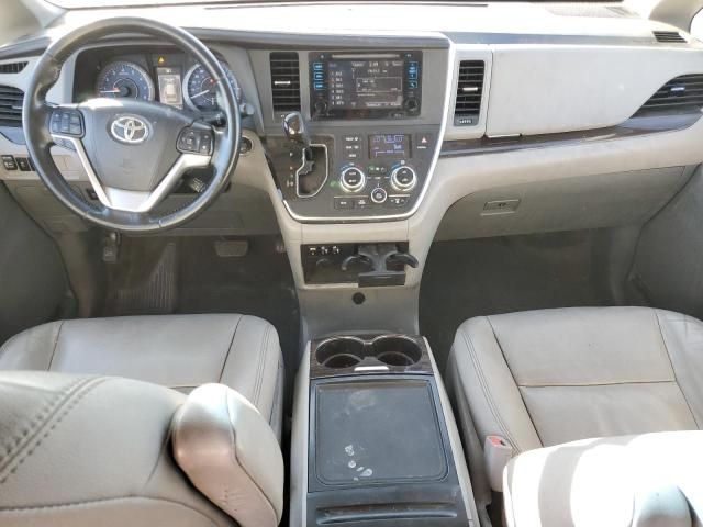 2015 Toyota Sienna XLE